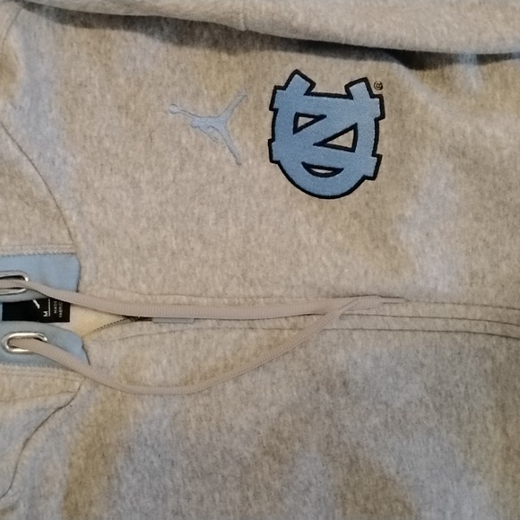 Nike - UNC - tar heels hoodie - jordan - Picture 2 of 4